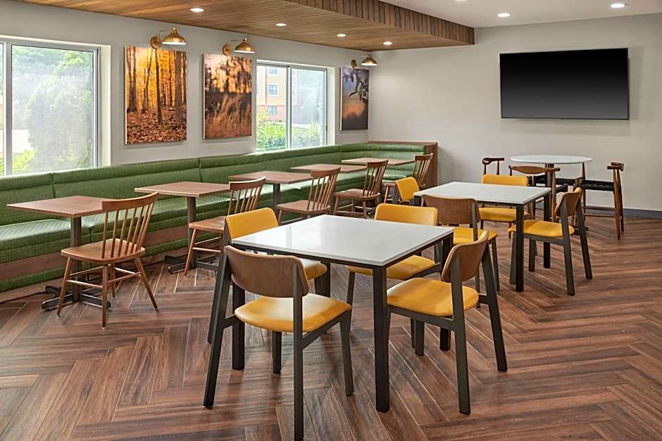 Fairfield Inn & Suites by Marriott Detroit Farmington Hills