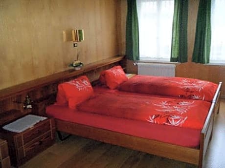 1 Double Bed or 2 Beds