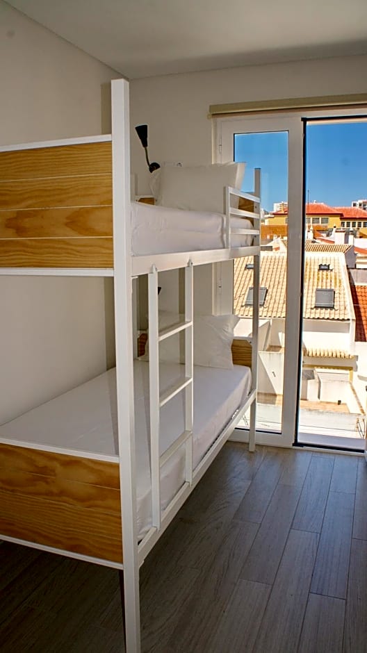 Topcity Hostel & Suites