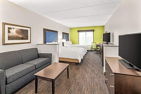 Double Queen Suite - Non-Smoking