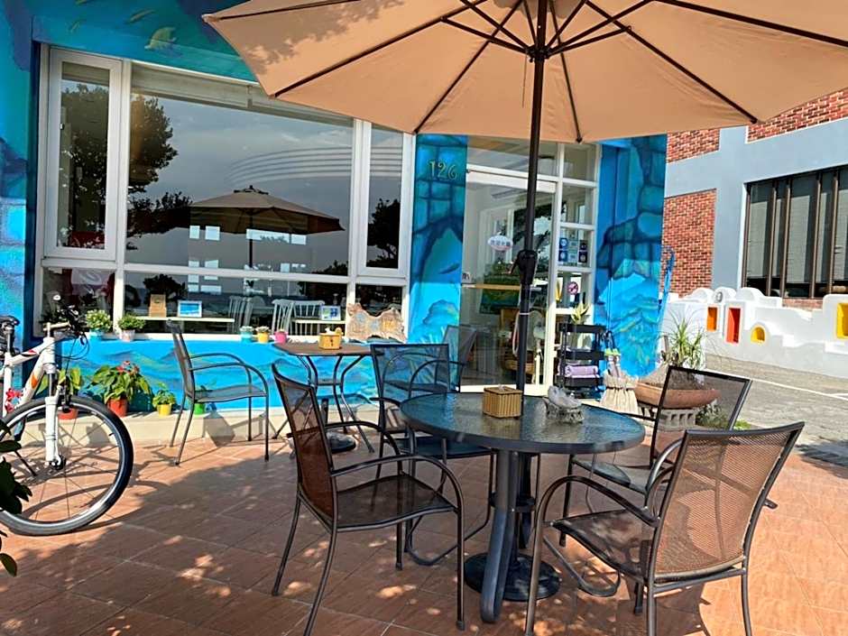 LoveSea 126 Beach Inn