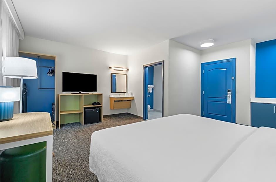 Spark by Hilton Redlands