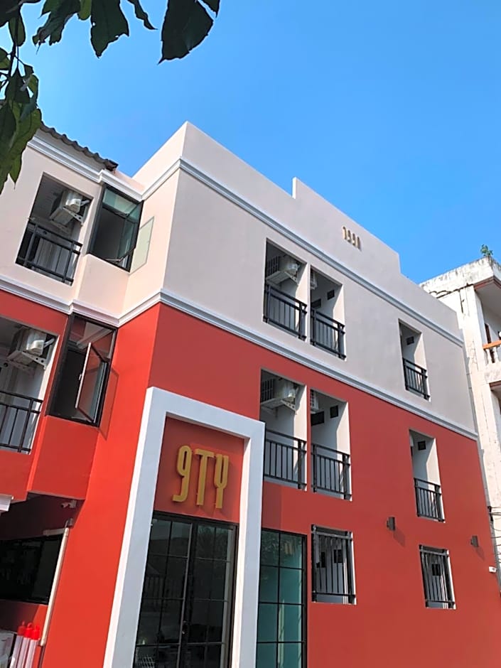 9TY hotel (ninety hotel)