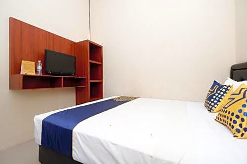 SPOT ON 2027 Putri Guest House Syariah