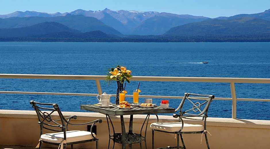 Cacique Inacayal Lake Hotel & Spa