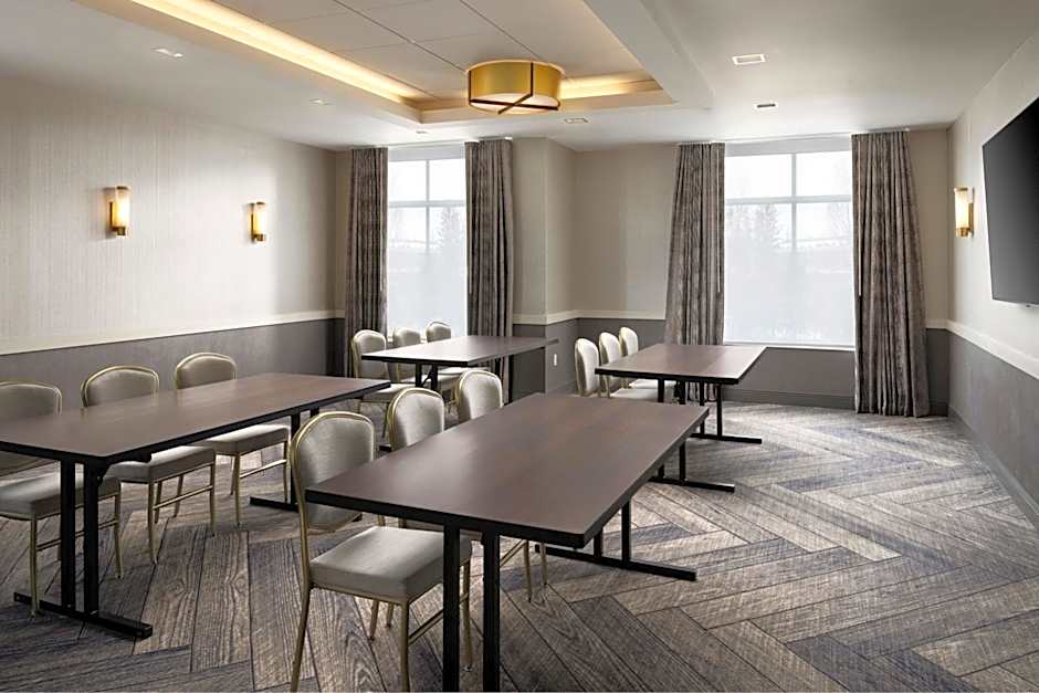 Inn at Bellefield / Hyde Park