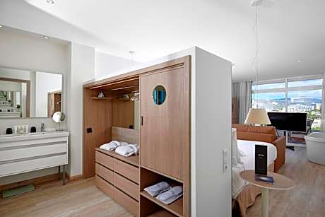 The Level Family Junior Suite