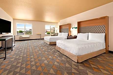 Standard Queen Room with Two Queen Beds - Communications Accessible