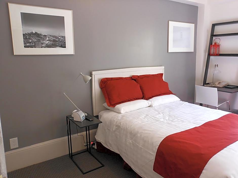 Photo 1 of 13 of Double Room