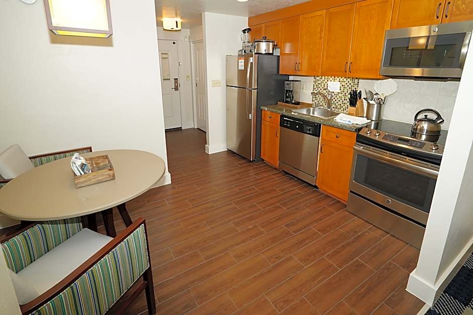 Heavenly Village Condos - Grand Residence
