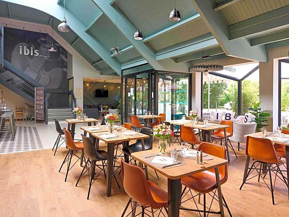 ibis Abbeville
