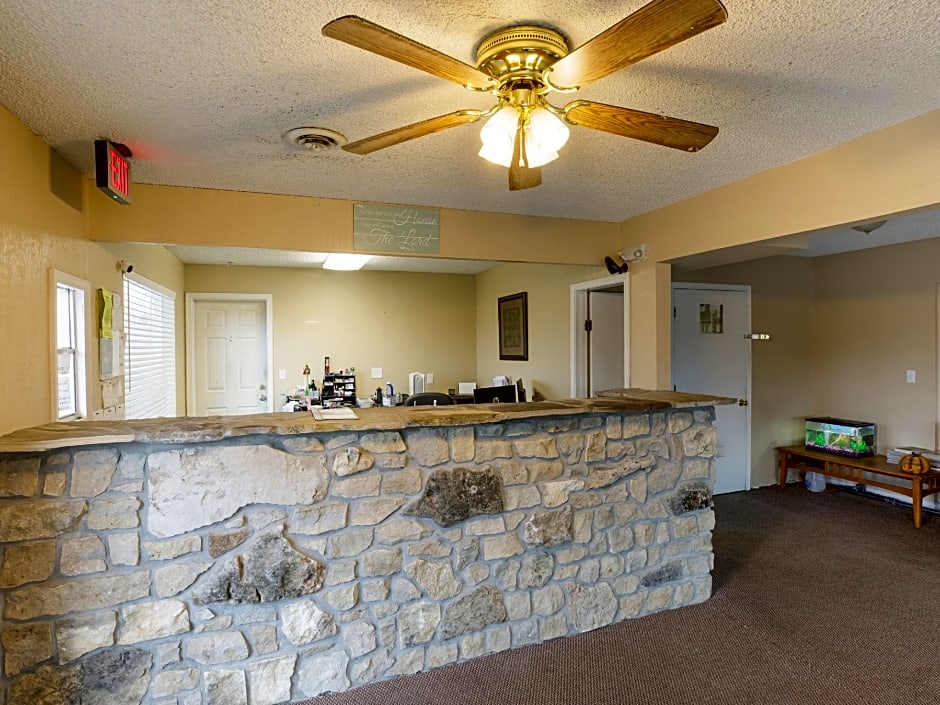 Days Inn by Wyndham Adairsville – Adairsville, GA