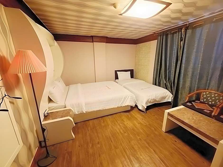 Goodstay Andong Park Hotel