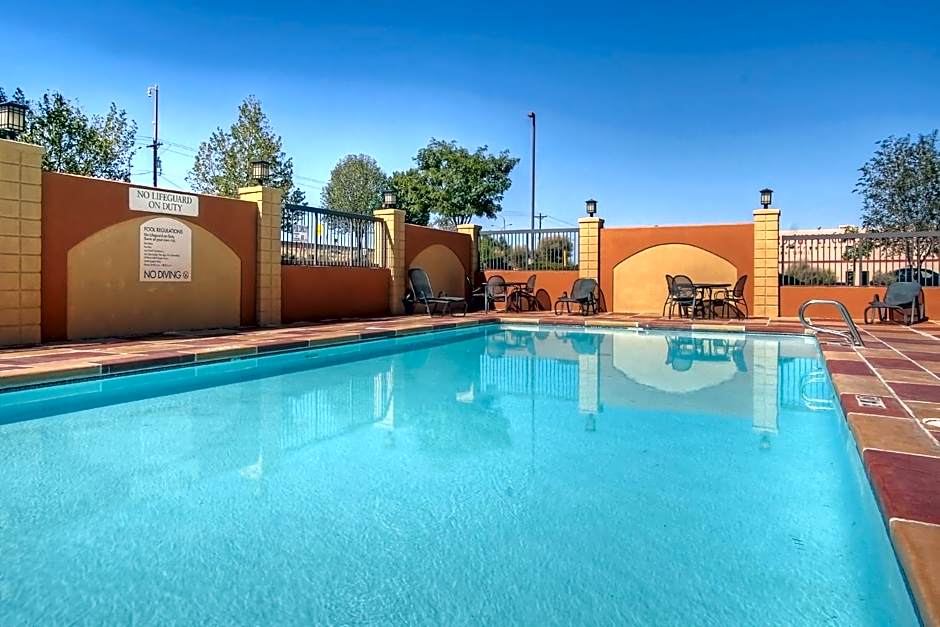 Holiday Inn Express Hotel & Suites Albuquerque Midtown By IHG