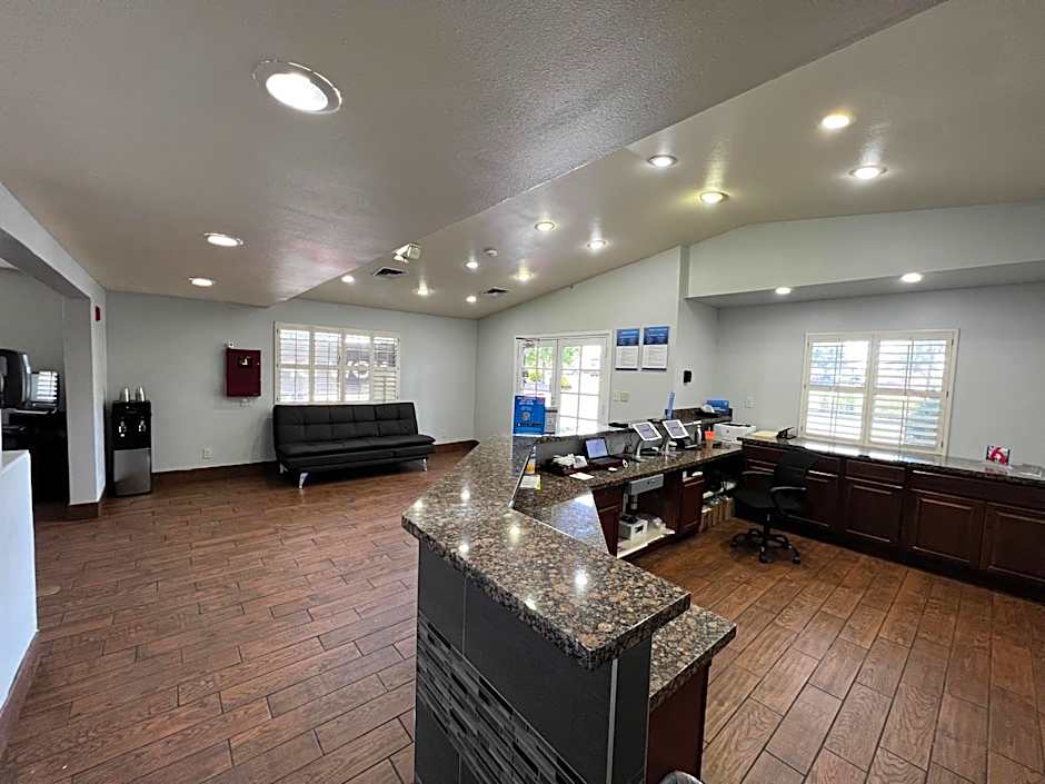 Studio 6 Flagstaff AZ