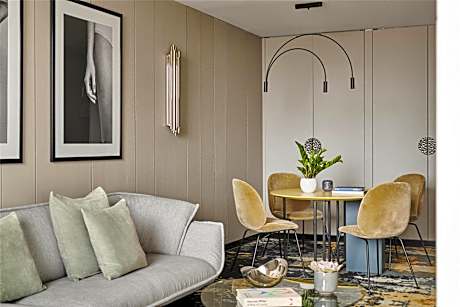 One-Bedroom Grand Suite