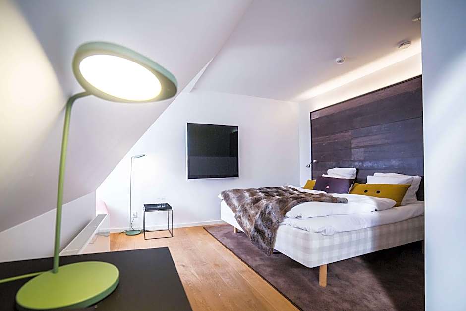 Photo 1 of 4 of Loft