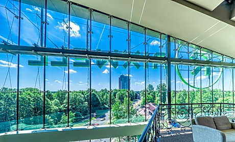 Rixwell Elefant Hotel with Free Parking