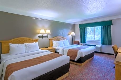 Queen Room with Two Queen Beds - Smoking