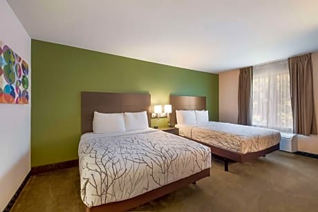 Queen Suite with Two Queen Beds