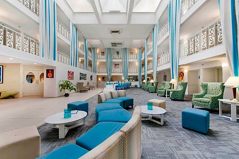 The Blu Hotel Blue Ash Cincinnati, an Ascend Collection Hotel