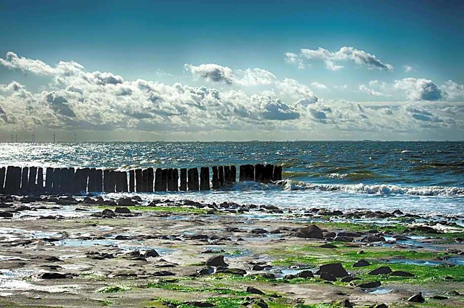 INSEL-LAND-HOTEL MICHAELSEN -Boutique Hotel- im Ostland mit Yoga u Sauna