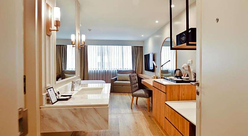 Thee Bangkok Hotel by TH District