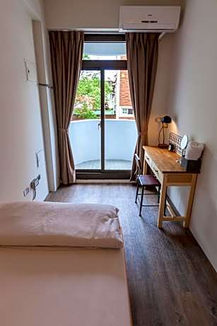 Economy Single Room with Shared Bathroom and Toilet