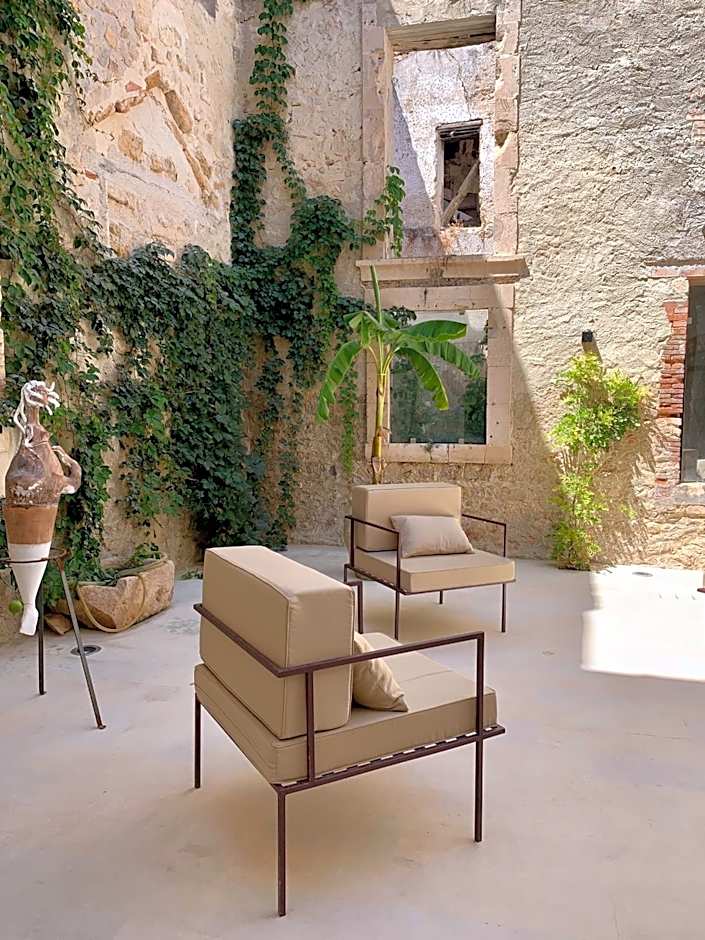 Isabella di Castiglia Apartments