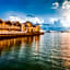 Best Western Plus Yacht Harbor Inn