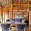 Arro Khampa by Zinc Journey Lijiang