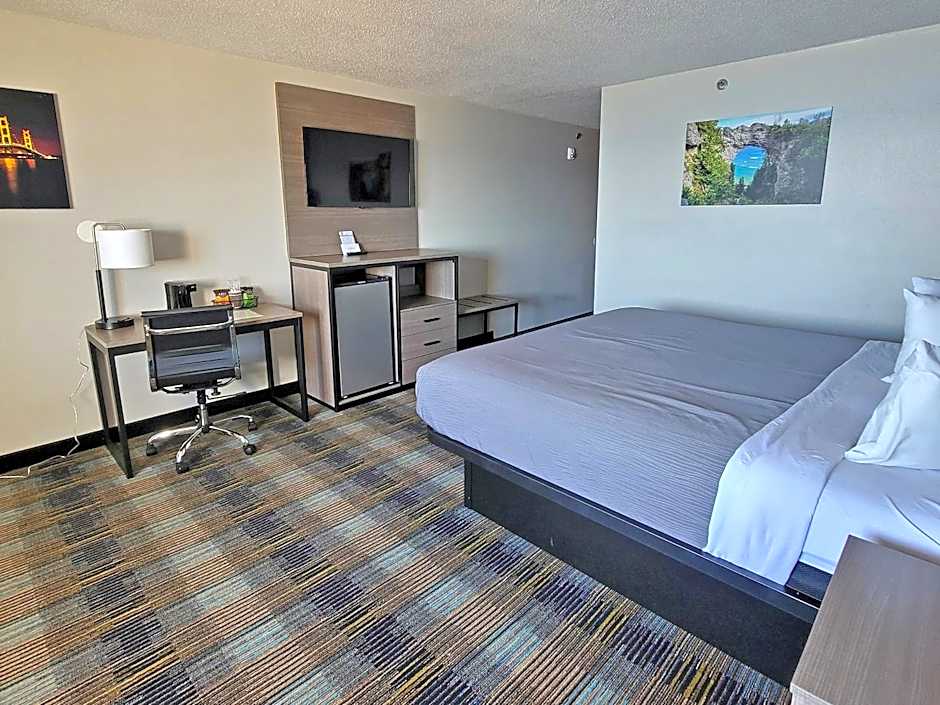 Bavarian Haus Lakefront Inn