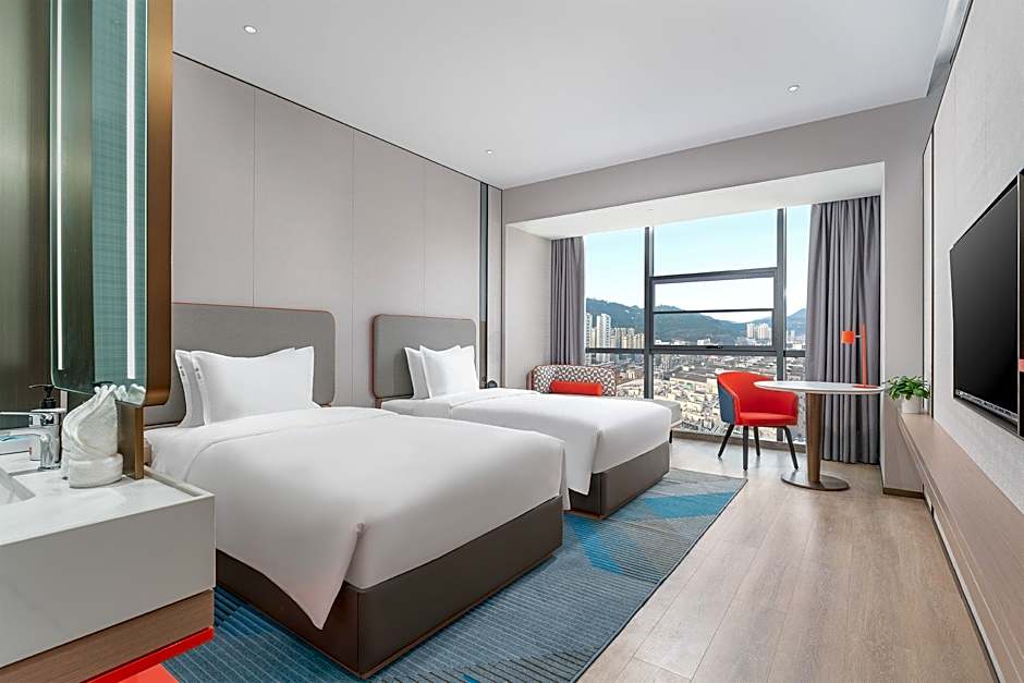 Holiday Inn Express Bazhong Center By IHG