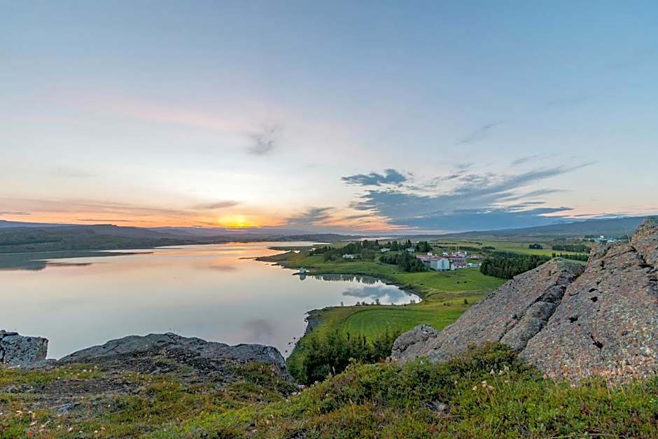 Gistihúsið - Lake Hotel Egilsstadir