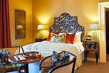 Superior Georgian Room