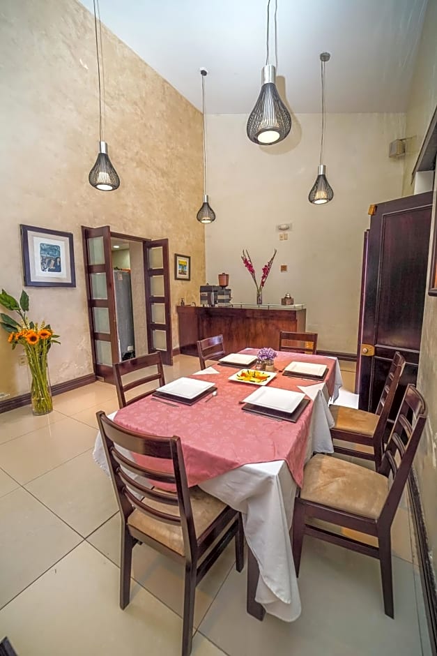 Casa de las Flores Hotel