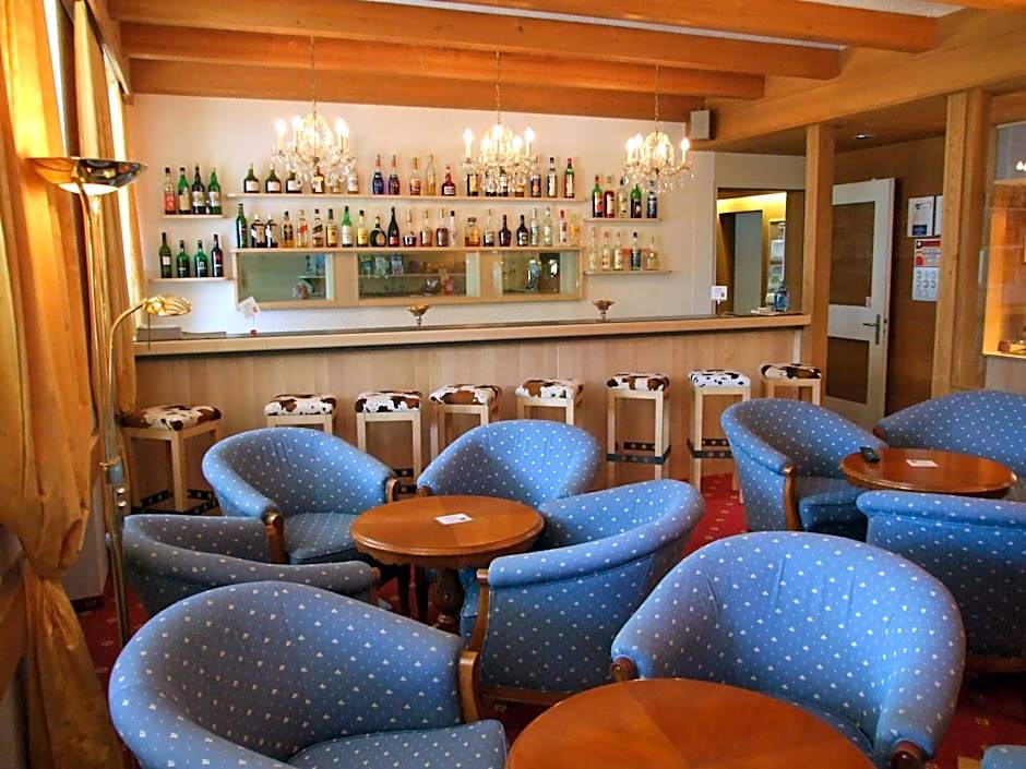 Hotel Bellevue - Traditional Swiss Hideaway