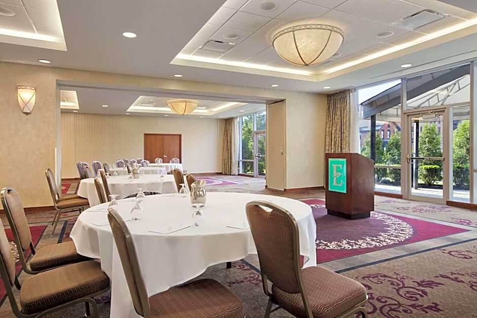 Embassy Suites By Hilton Buffalo
