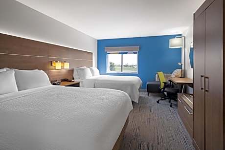 Standard Room with Two Queen Beds