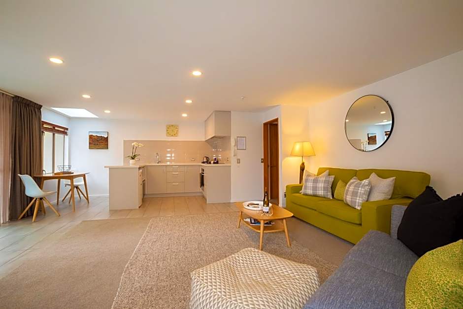 Cranbury Court Apartments