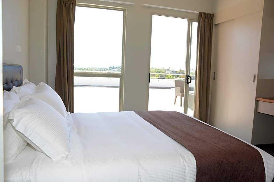 Ratsun Nadi Airport Apartment Hotel