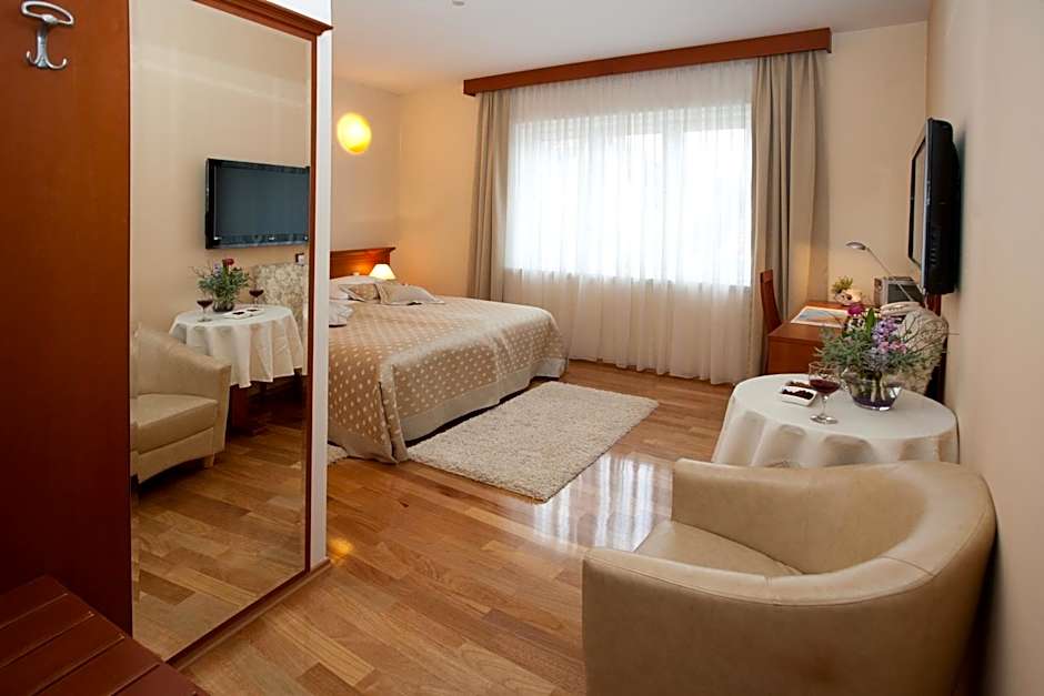 Royal Suites