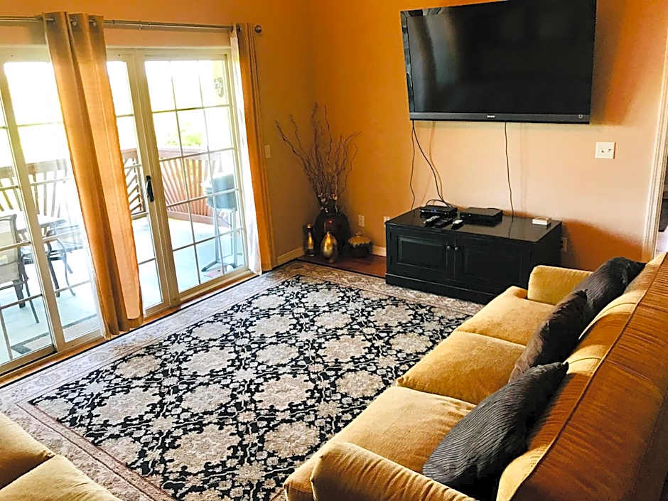 Rockwood Condos on Table Rock Lake With Boat Slips