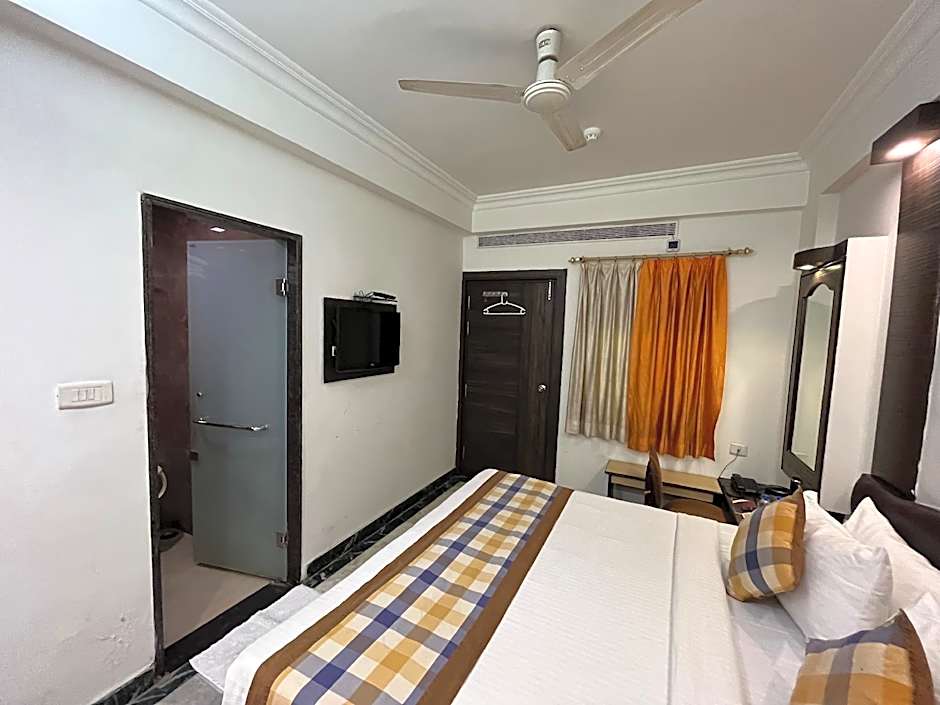 Hotel Moti Palace & Restaurant