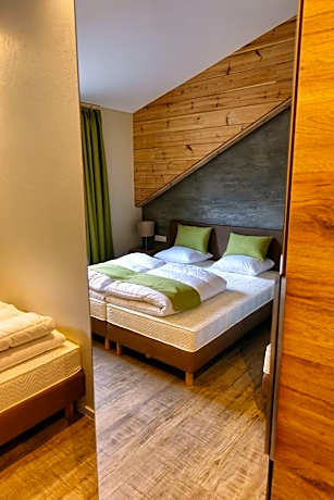 Comfort Triple Room with Shower