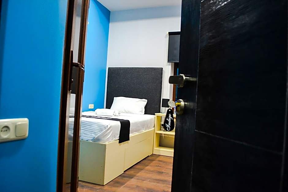 Elysium Gallery Hotel