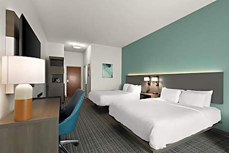 Queen Room with Two Queen Beds - Non-Smoking