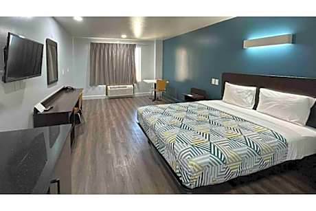 King Room - Non-Smoking