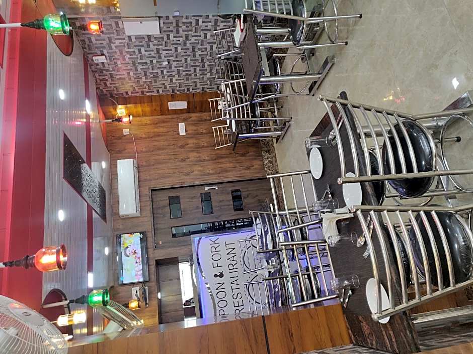 Hotel Chandra Inn by OYO Rooms – Varanasi, VA