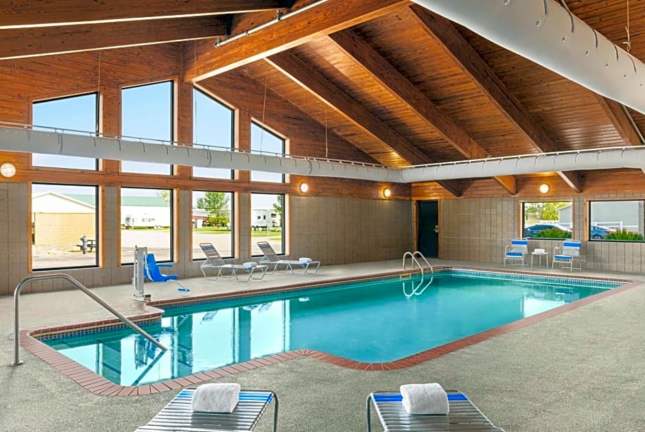 AmericInn by Wyndham Roseau